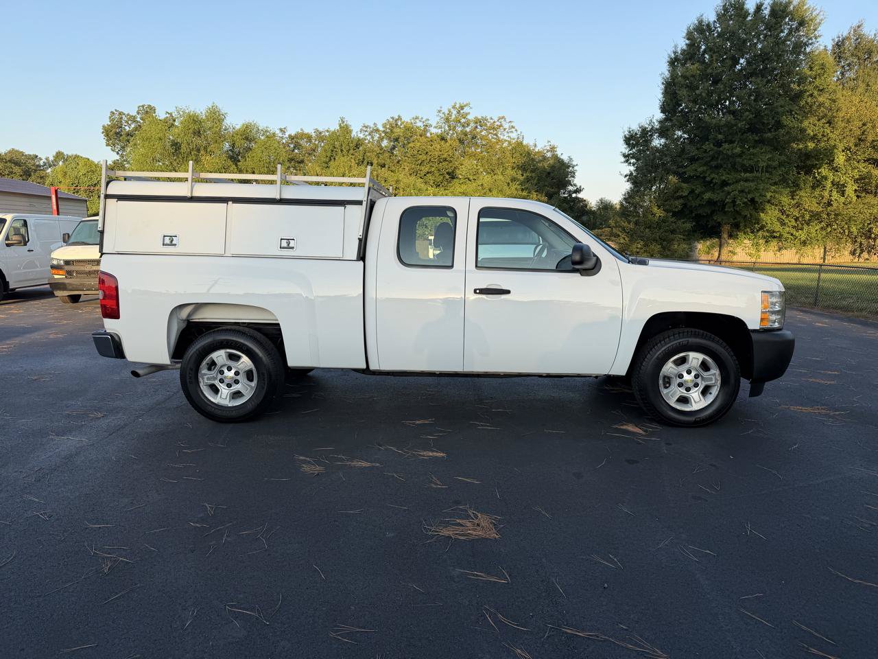 Used 2013 Chevrolet Silverado 1500 W/T RWD image 5