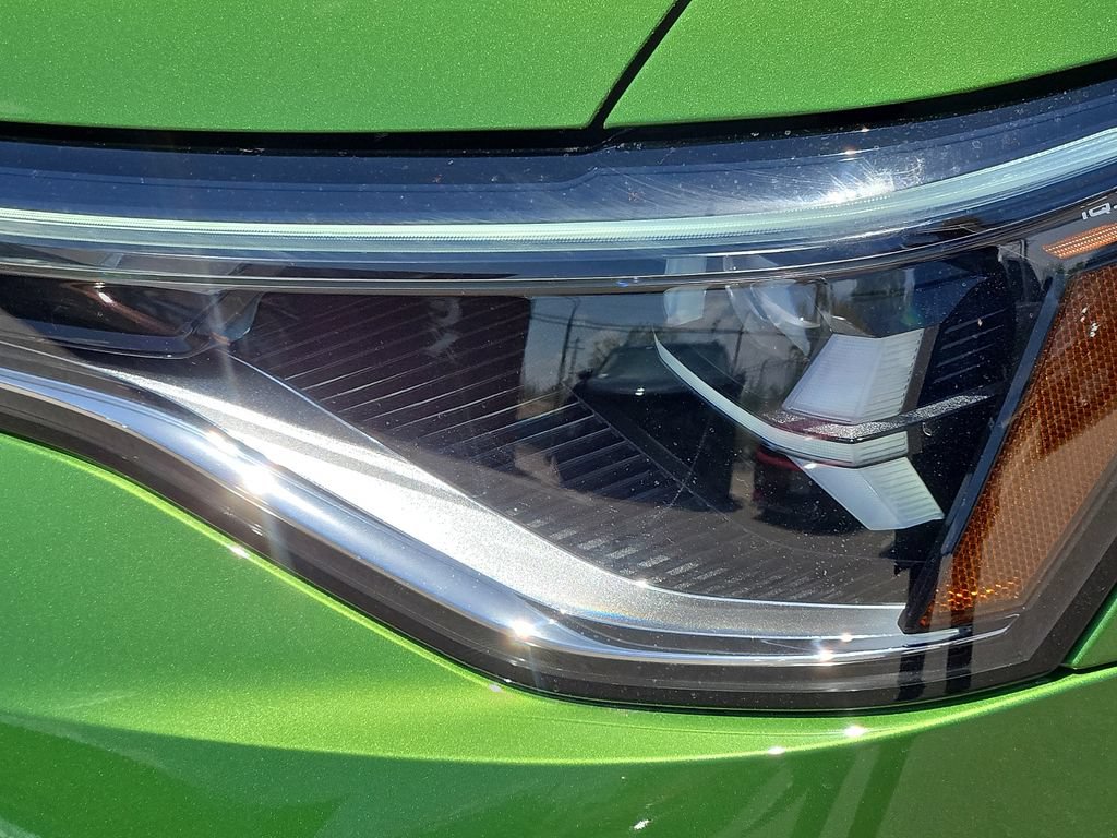 New 2026 Volkswagen Taos SE FWD image 7