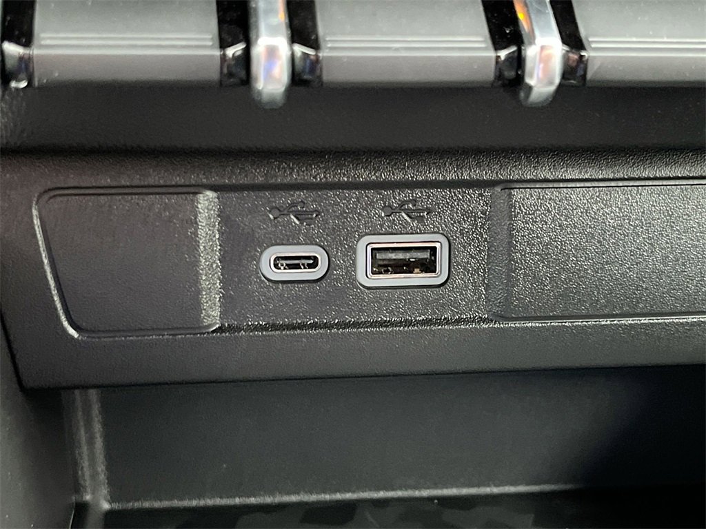 New 2026 GMC Canyon Elevation w/ Convenience Package image 29