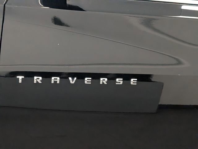 Certified 2020 Chevrolet Traverse LT w/ Driver Confidence II Package image 5
