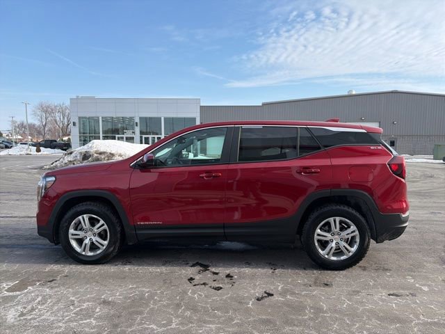 Used 2024 GMC Terrain SLE w/ LPO, Floor Liner Package image 4