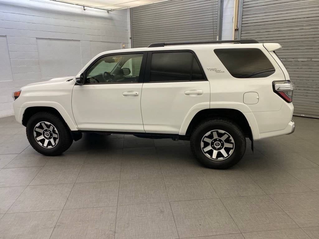 Used 2023 Toyota 4Runner TRD Off-Road Premium AWD/4WD image 10