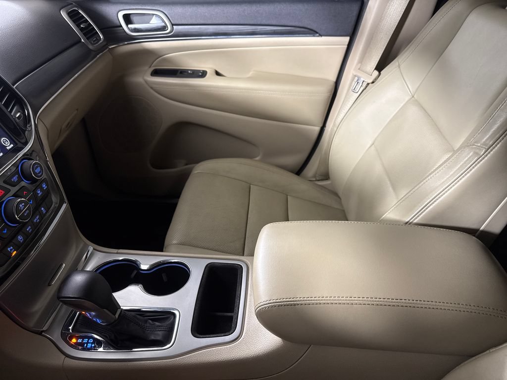 Used 2019 Jeep Grand Cherokee Limited w/ Luxury Group II RWD image 22