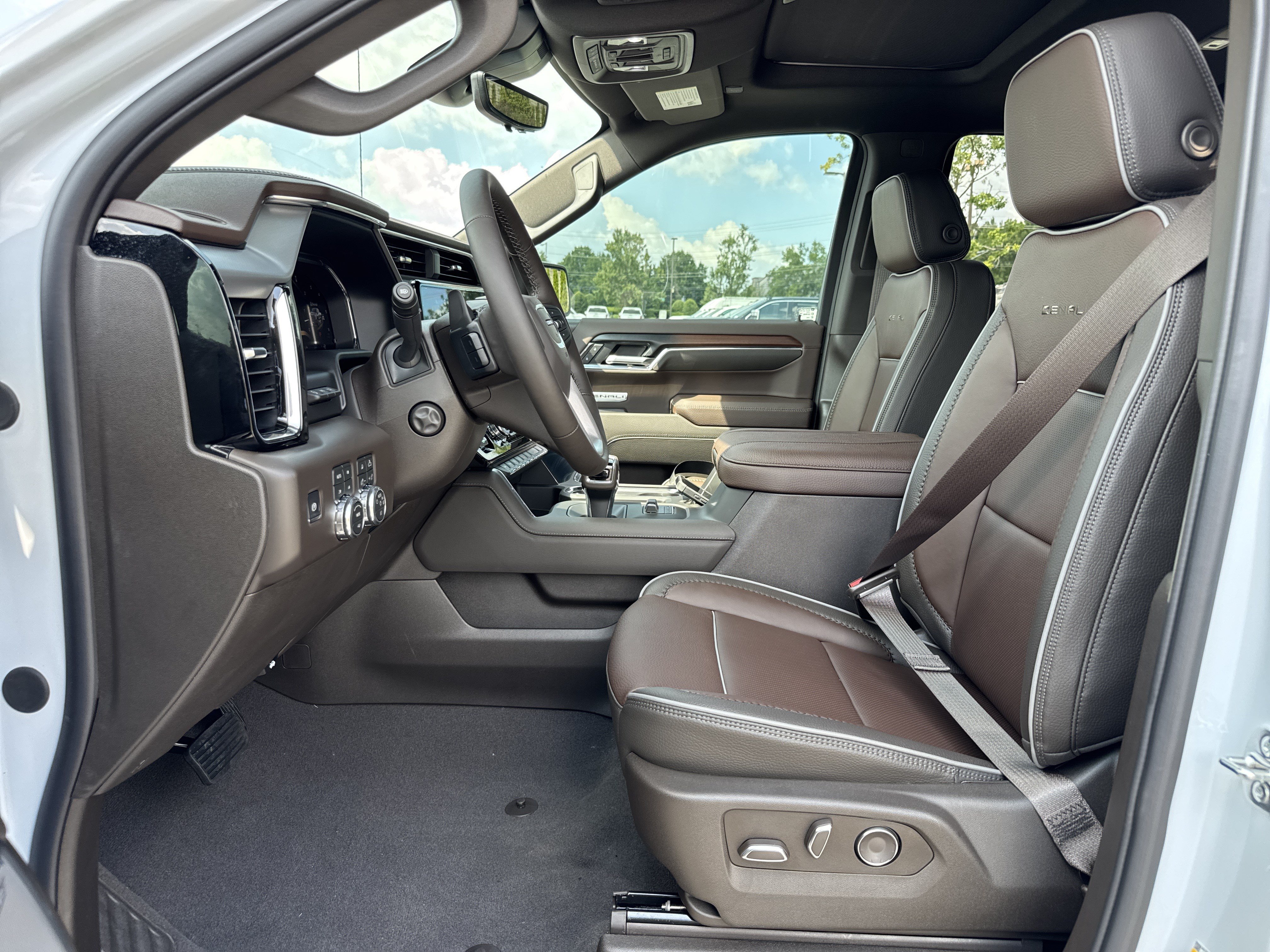 New 2026 GMC Sierra 1500 Denali w/ Denali Reserve Package AWD/4WD image 19