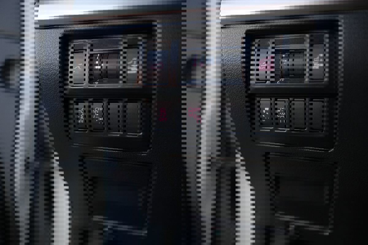 Used 2018 Subaru Outback 3.6R Limited w/ Popular Package #2 image 12