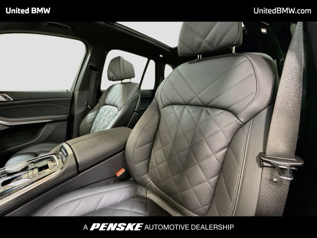 Certified 2026 BMW X5 M60i AWD/4WD image 12