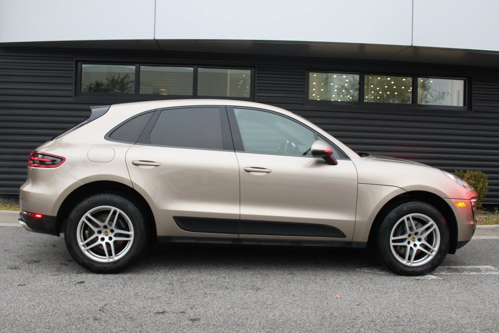 Used 2018 Porsche Macan image 8
