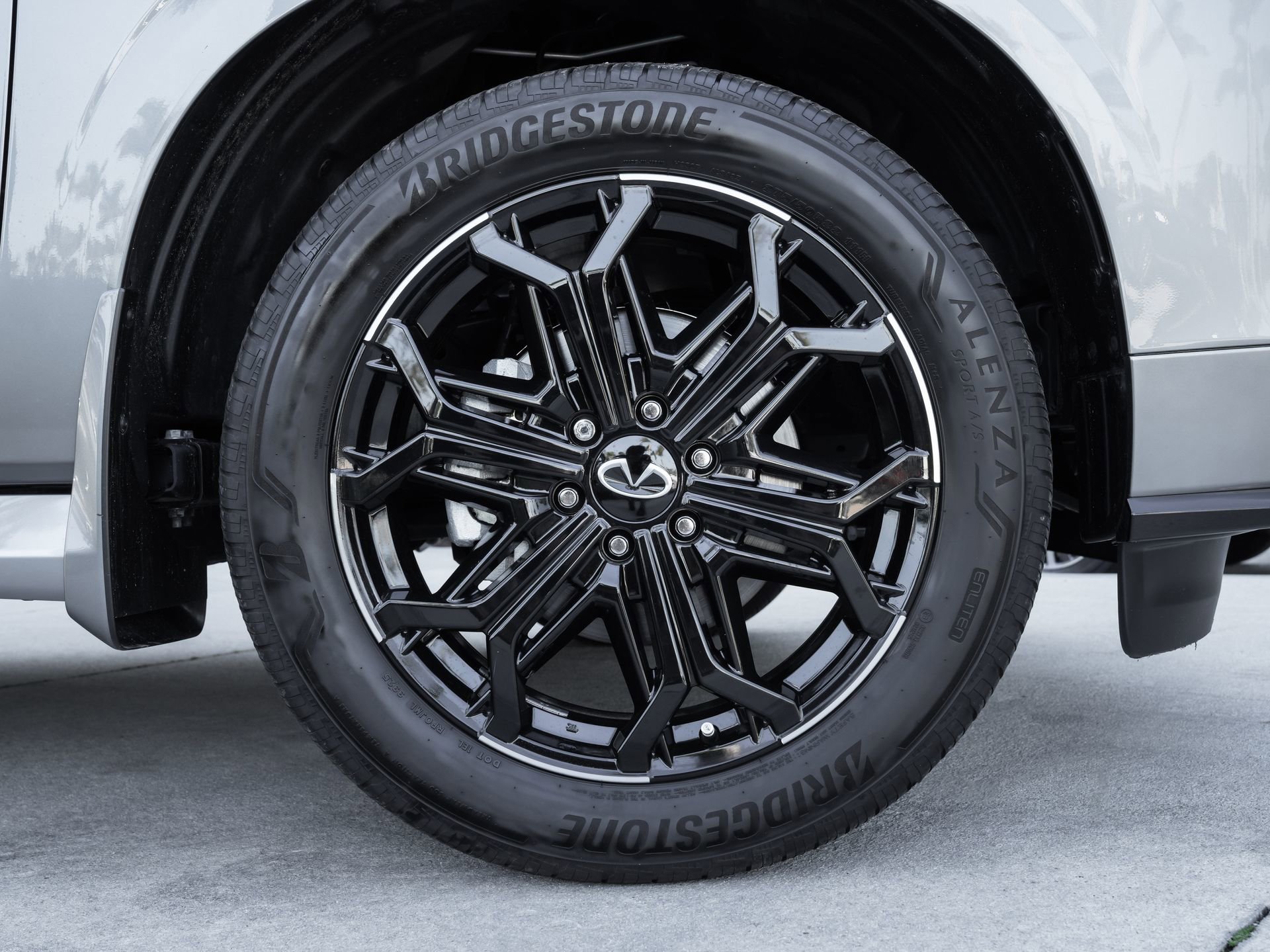 Certified 2026 INFINITI QX80 4WD w/ Sport Exterior Package image 26