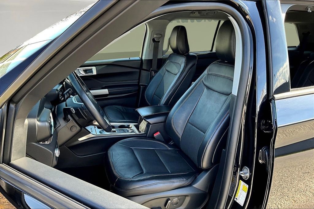 Used 2020 Ford Explorer Limited w/ Hybrid Equipment Group 310A AWD/4WD image 21