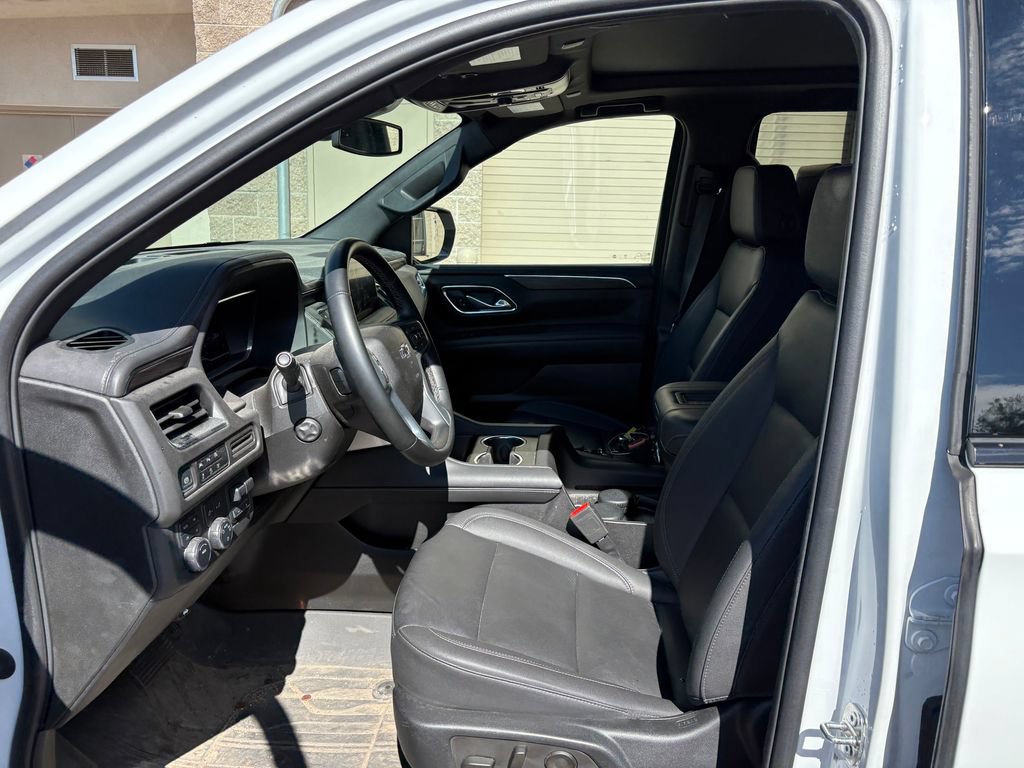 Used 2023 Chevrolet Tahoe Z71 w/ Luxury Package AWD/4WD image 18