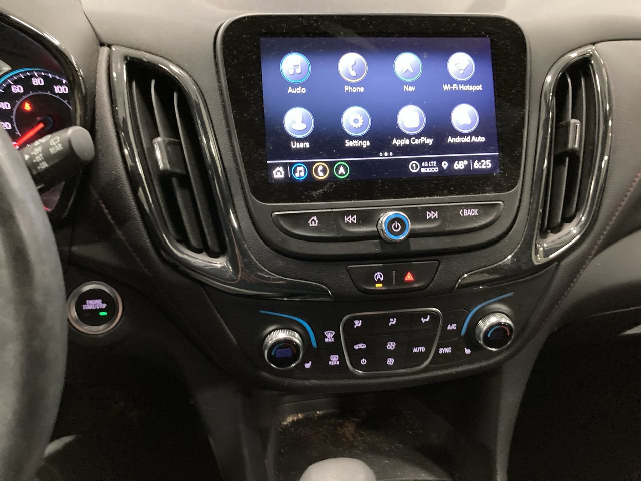 Used 2022 Chevrolet Equinox RS w/ Infotainment Package AWD/4WD image 12