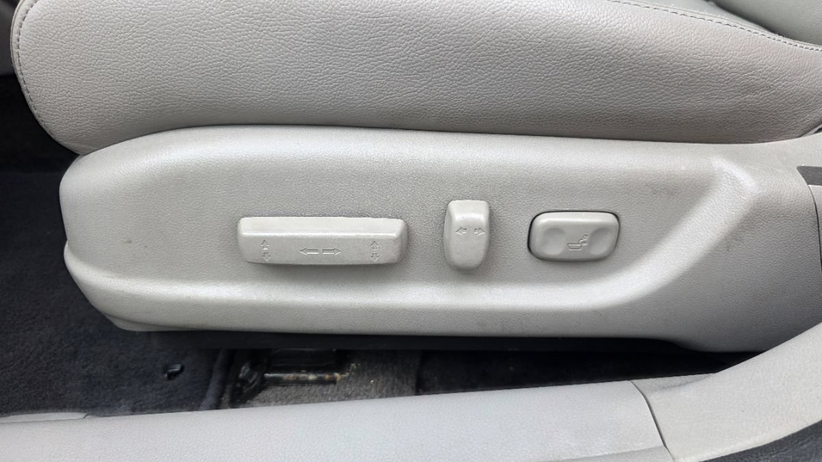 Used 2010 Honda Accord EX-L image 21