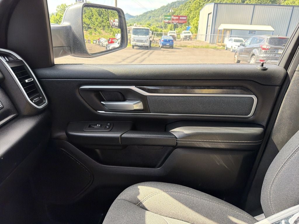 Used 2022 RAM 1500 Big Horn AWD/4WD image 25