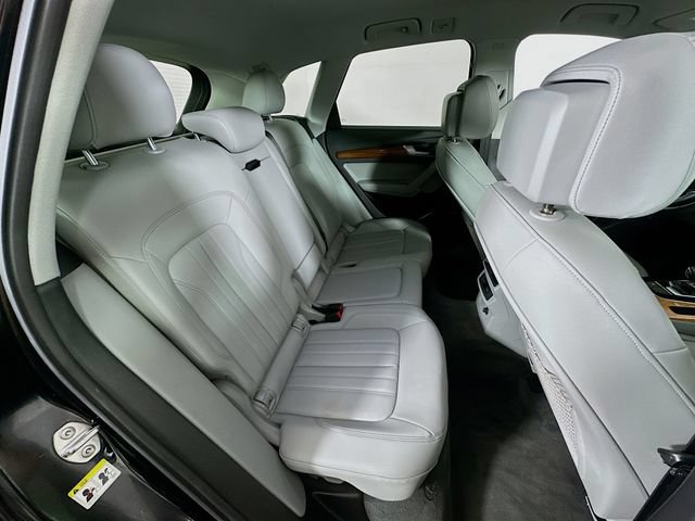 Used 2023 Audi Q5 2.0T Premium w/ Convenience Package AWD/4WD image 34