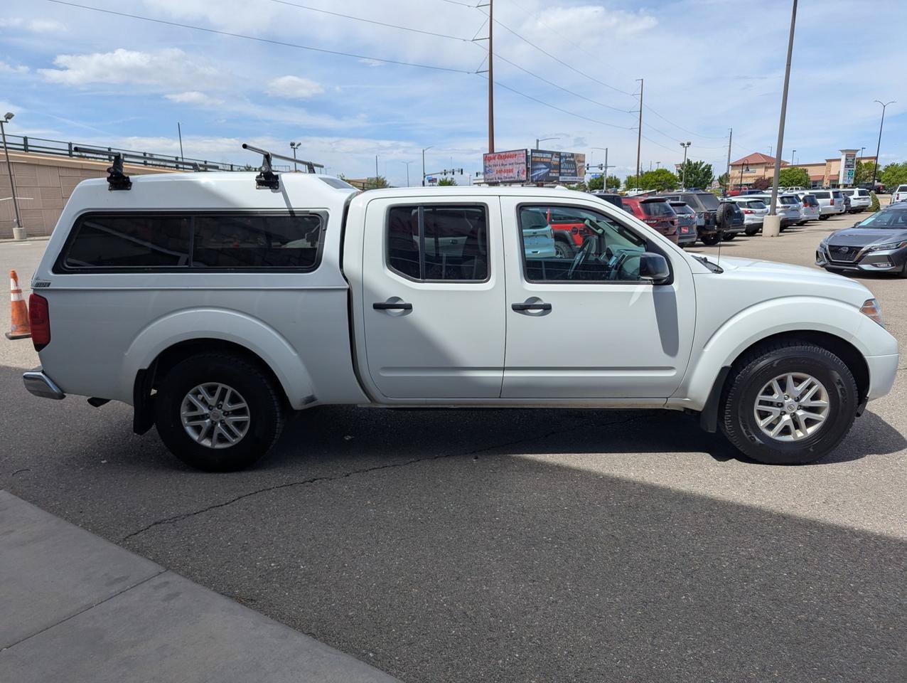 Used 2016 Nissan Frontier SV w/ SV Value Truck Package AWD/4WD image 6