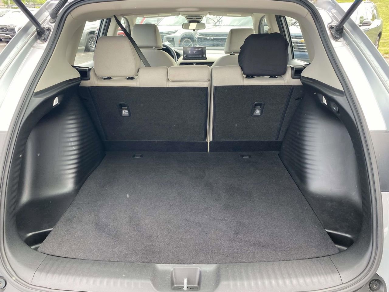 Used 2023 Honda HR-V LX image 8