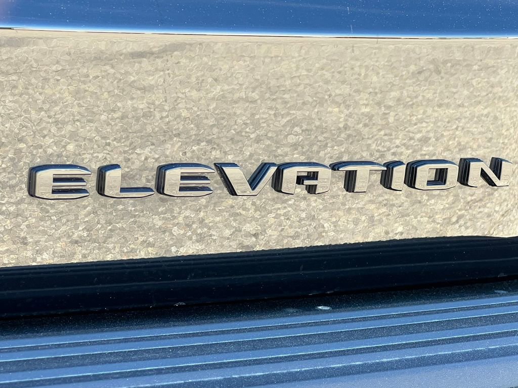 New 2026 GMC Yukon Elevation w/ Elevation Premium Package AWD/4WD image 2