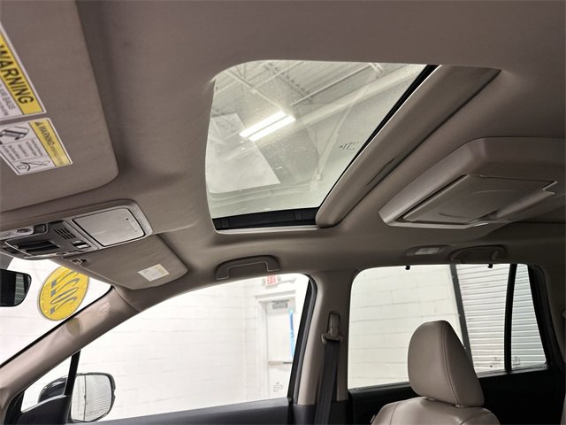 Used 2022 Honda Pilot Elite image 32