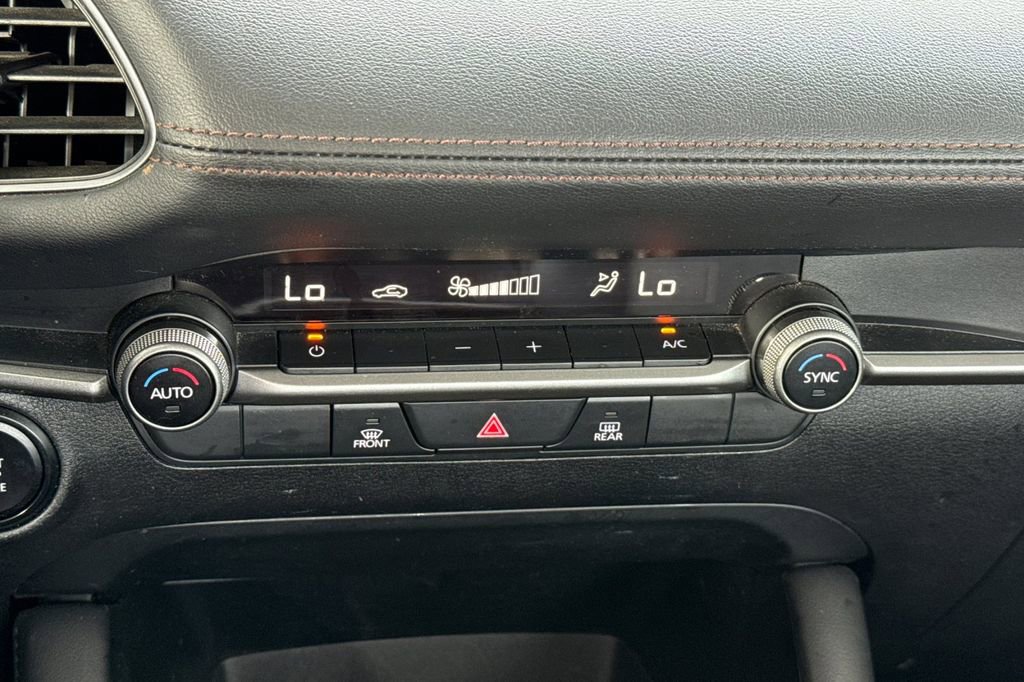 Used 2023 MAZDA MAZDA3 s image 29