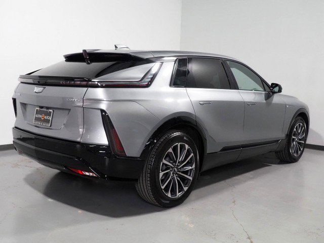 Used 2024 Cadillac Lyriq Sport w/ Nappa Leather Package image 6