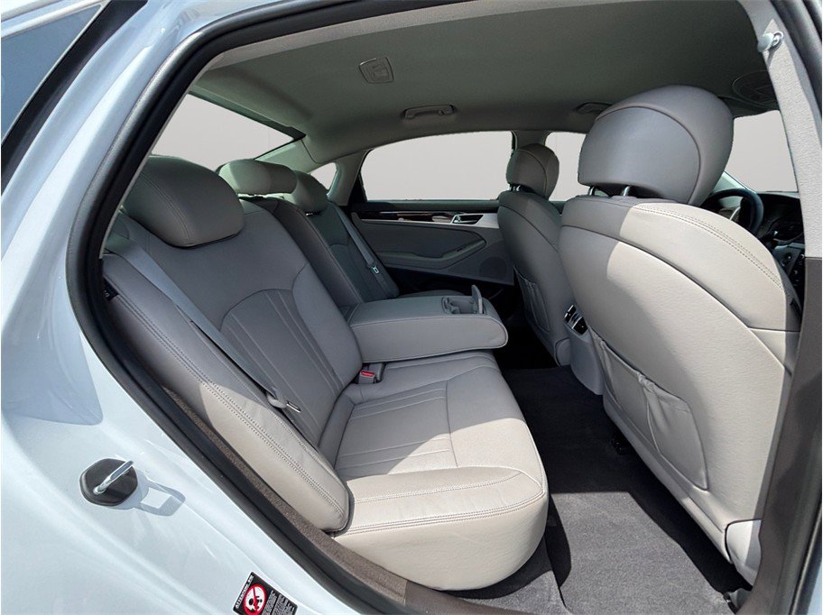 Used 2019 Genesis G80 3.8 RWD image 42