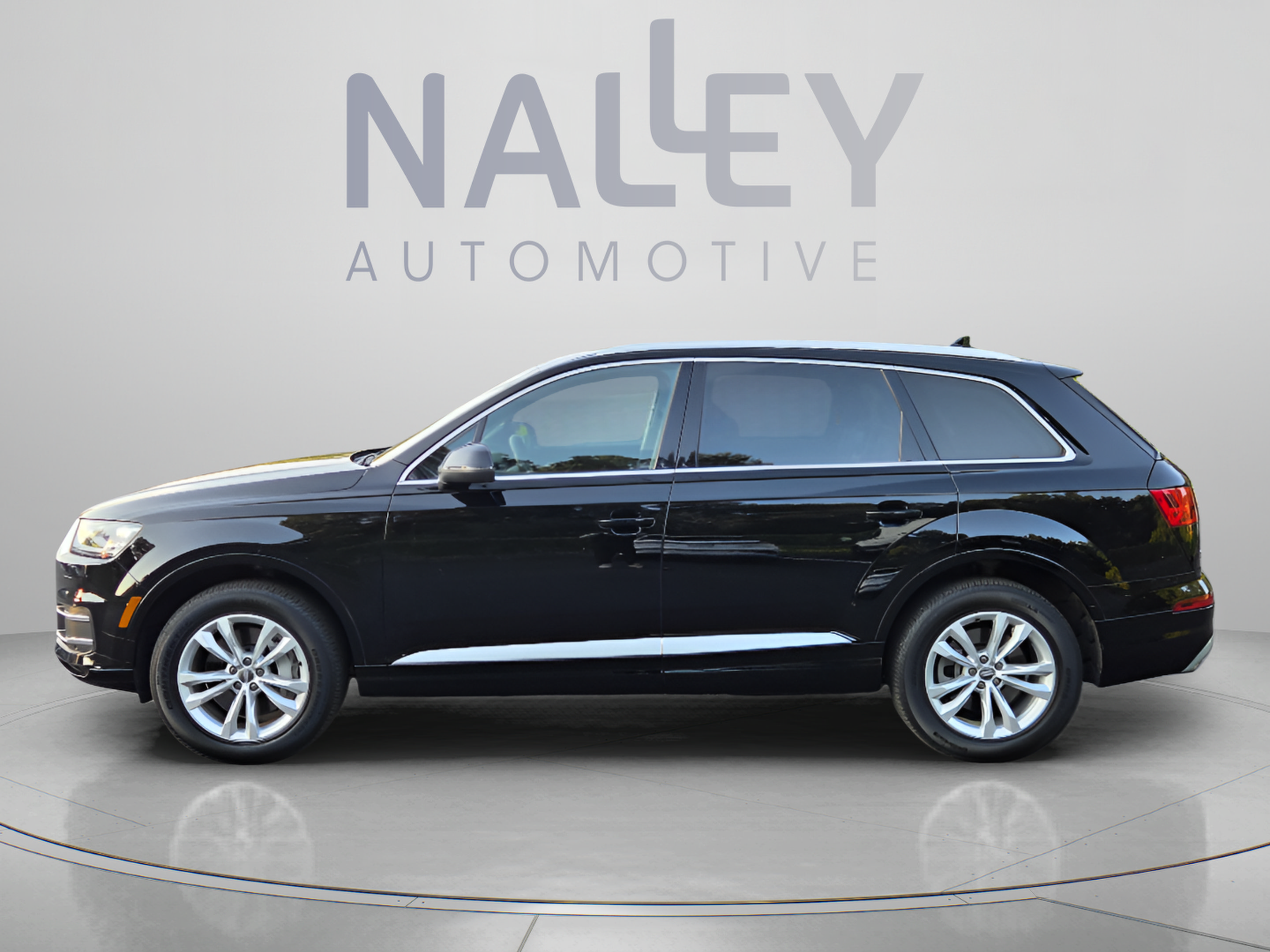 Used 2019 Audi Q7 3.0T Premium AWD/4WD image 2