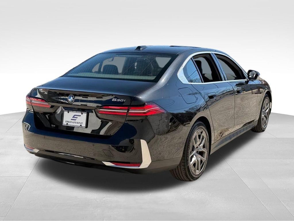 Used 2026 BMW 530i RWD image 9