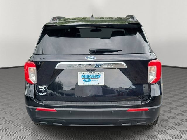 Certified 2023 Ford Explorer XLT RWD image 5