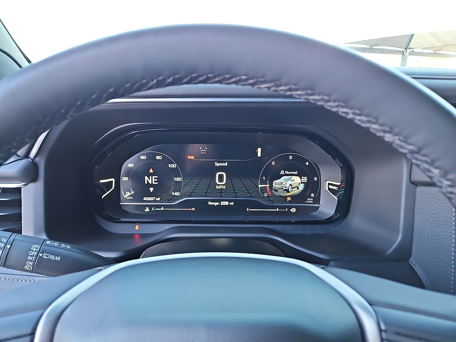 Used 2024 GMC Yukon Denali image 14