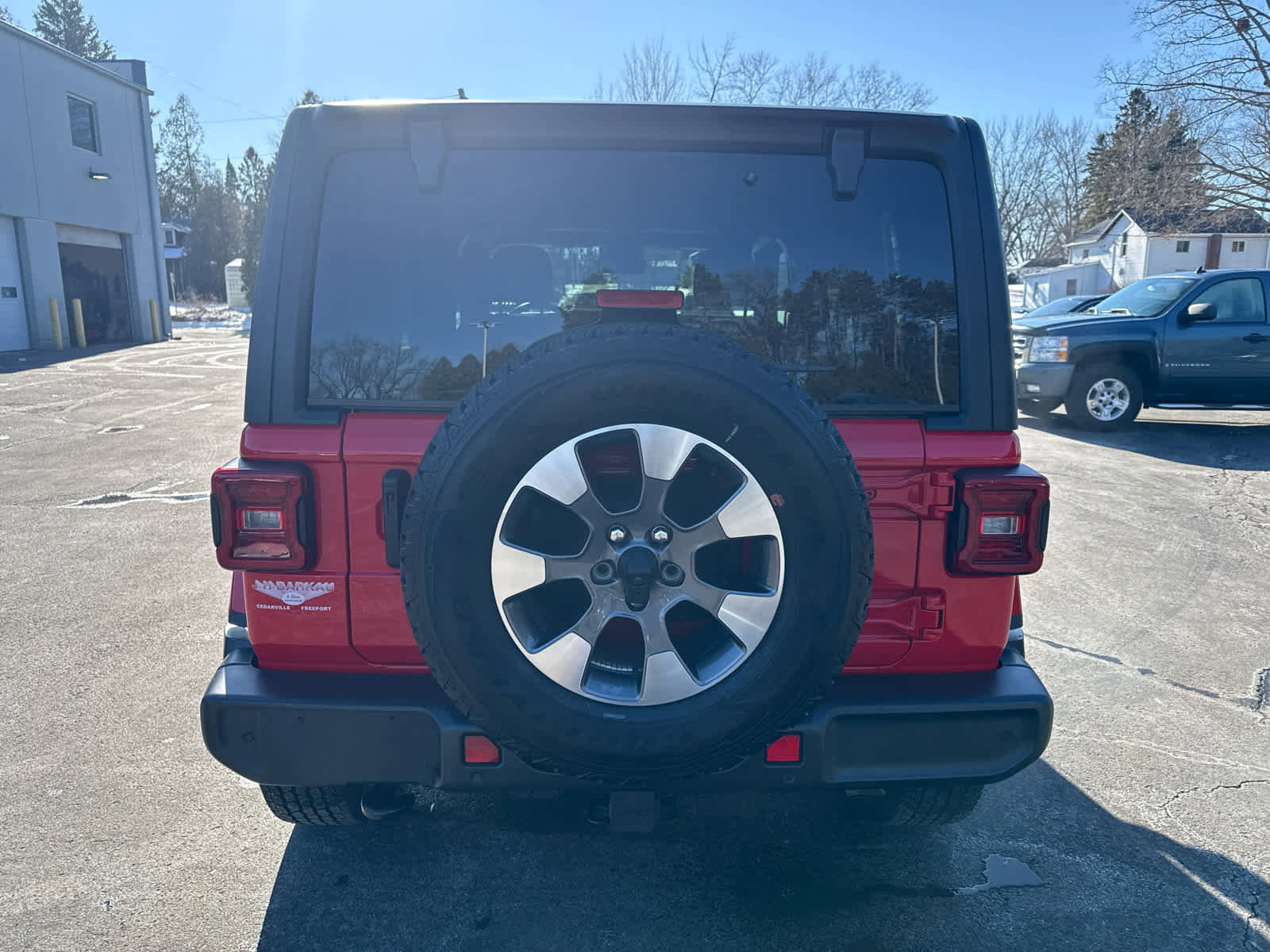 Used 2022 Jeep Wrangler Unlimited Sahara w/ Dual Top Group image 4