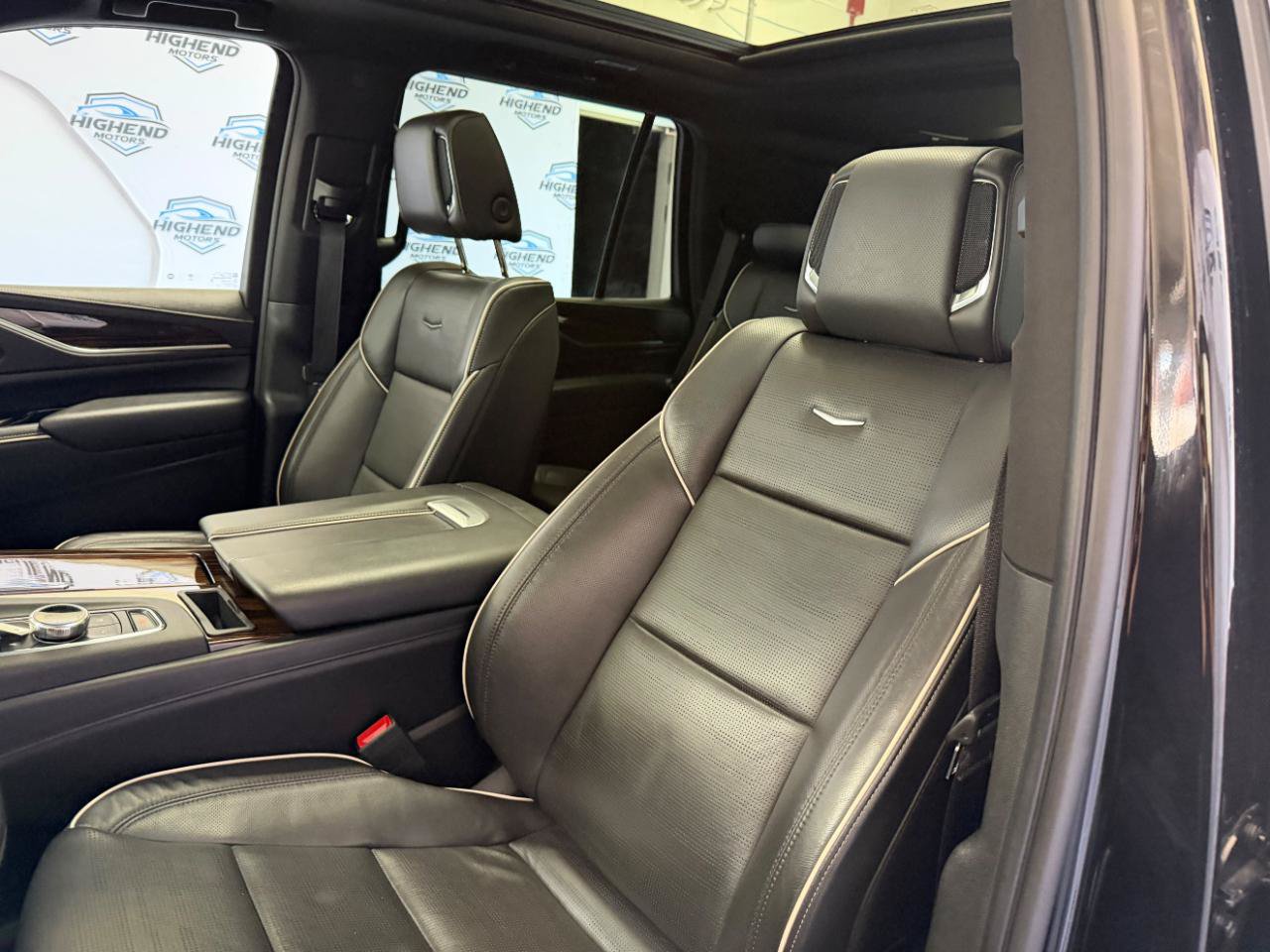 Used 2023 Cadillac Escalade Premium Luxury w/ LPO, Floor Liner Package AWD/4WD image 17