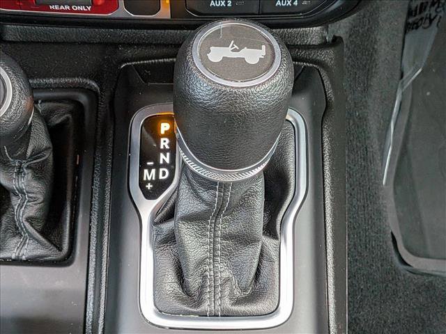 Used 2024 Jeep Wrangler Willys AWD/4WD image 12