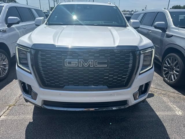 Used 2024 GMC Yukon XL Denali Ultimate AWD/4WD image 9