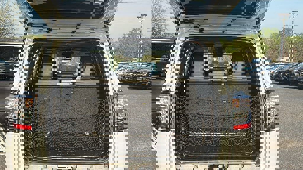 Used 2022 Toyota 4Runner SR5 Premium image 10