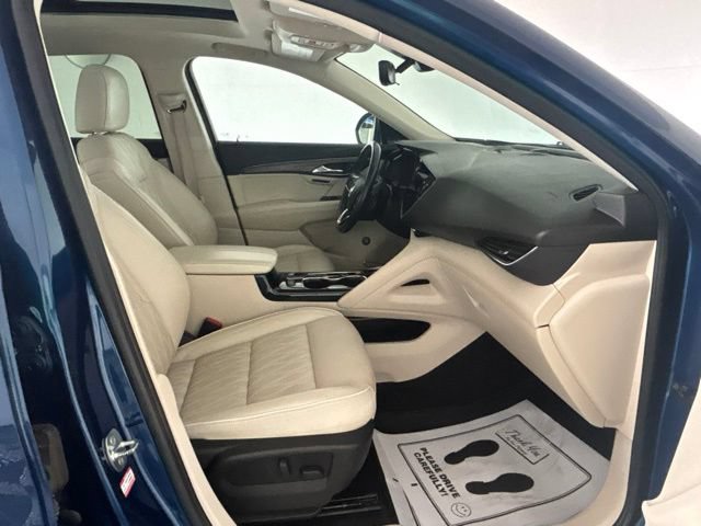 Used 2022 Buick Envision Avenir w/ Technology Package II AWD/4WD image 33