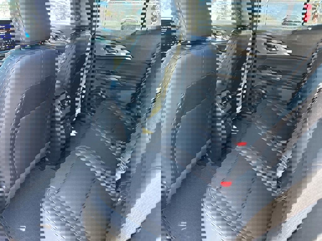 New 2026 Chevrolet Equinox EV LT image 24