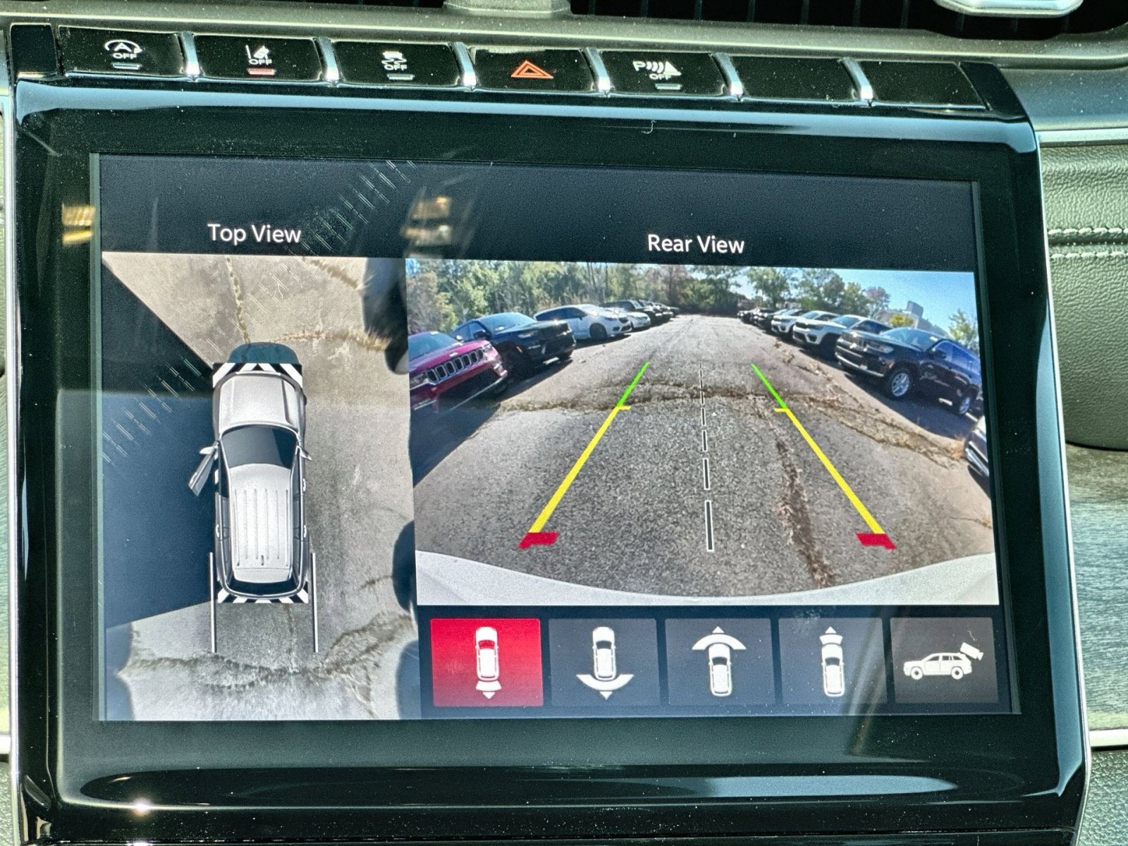 New 2025 Jeep Grand Cherokee Limited w/ Luxury Tech Group II image 19