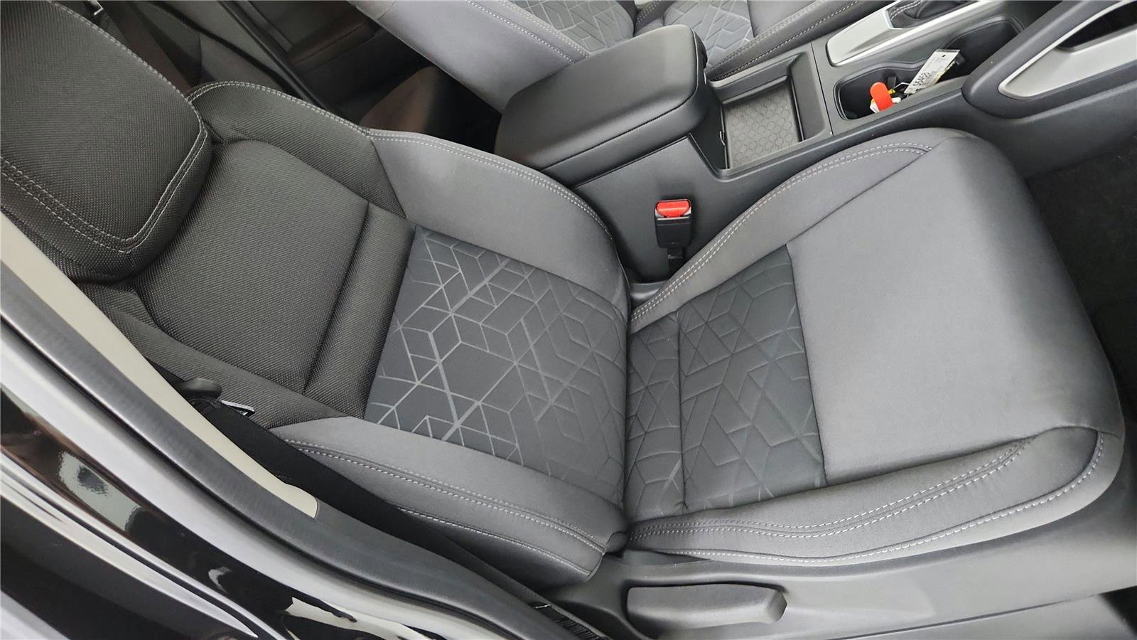 Certified 2025 Nissan Frontier SV image 27