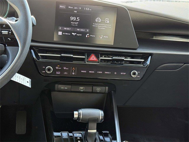 Used 2023 Kia Niro LX image 19