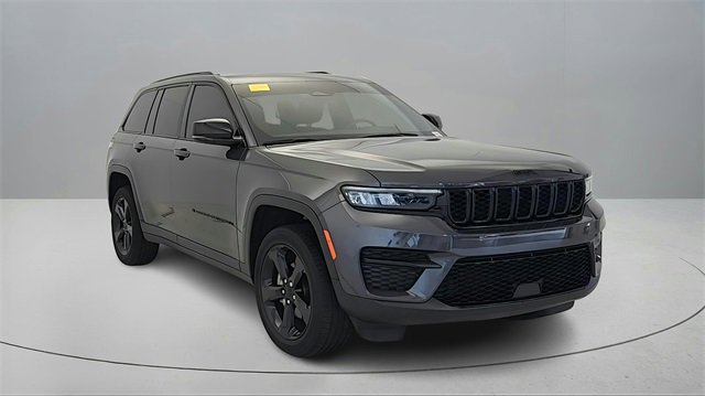 Used 2023 Jeep Grand Cherokee Altitude