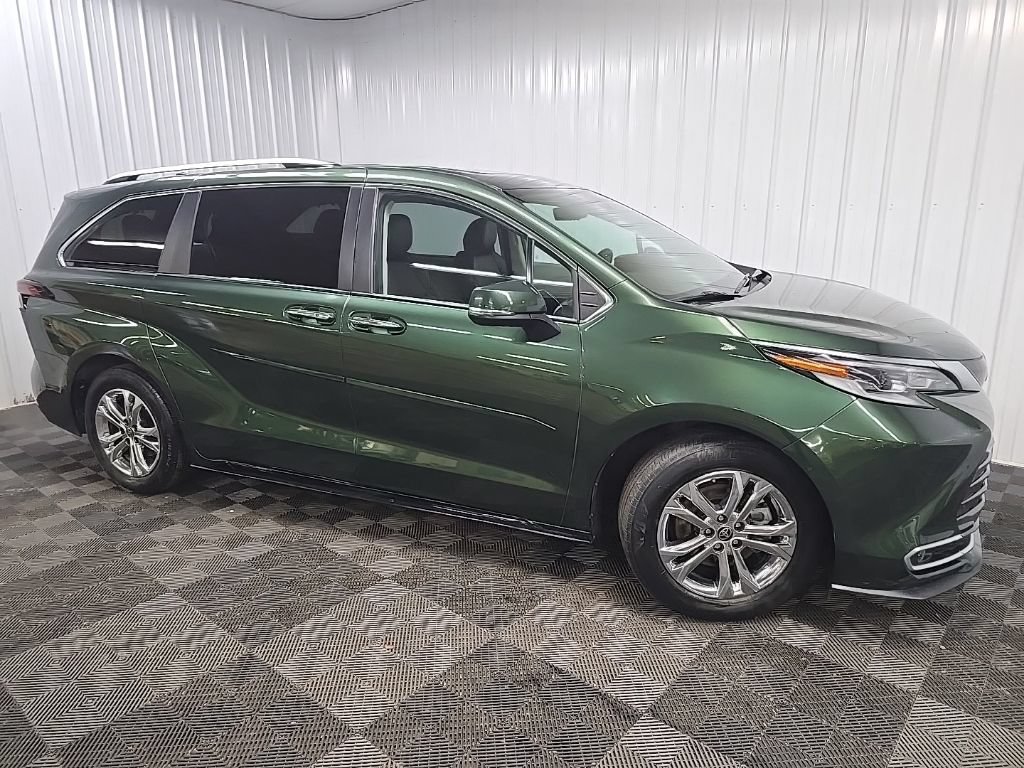 Used 2023 Toyota Sienna Platinum