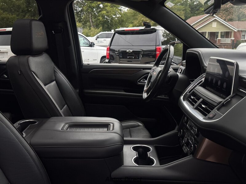 Used 2021 Chevrolet Tahoe High Country w/ Premium Package AWD/4WD image 23