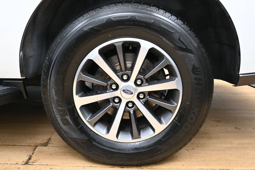Used 2021 Ford Expedition XL AWD/4WD image 12