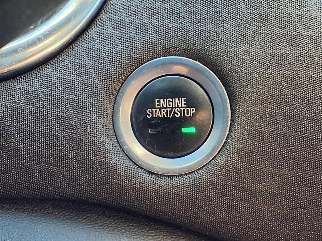 Used 2018 Chevrolet Malibu LT FWD image 20