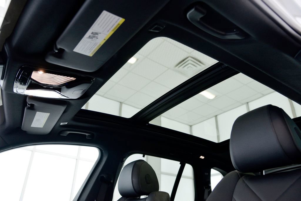 Used 2023 BMW X5 xDrive40i w/ Executive Package image 6