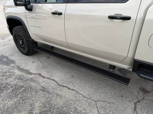 New 2026 Chevrolet Silverado 2500 ZR2 image 14