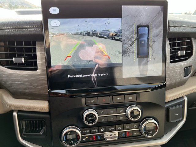 Used 2024 Ford Expedition Limited image 29