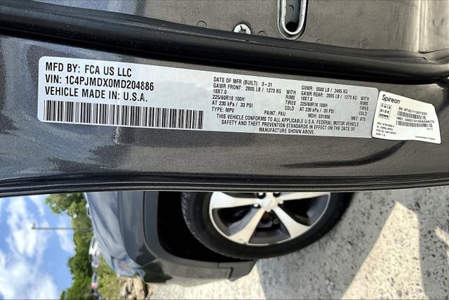 Used 2021 Jeep Cherokee Limited image 31