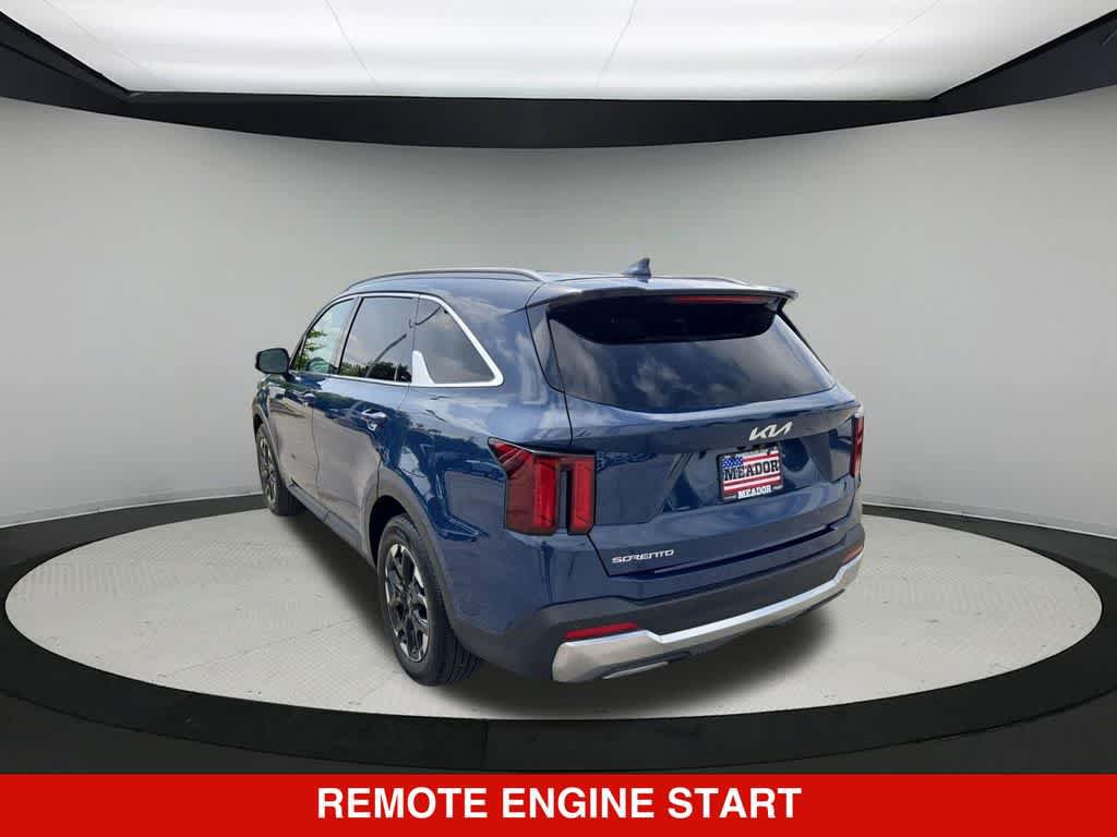 Used 2025 Kia Sorento S FWD image 4
