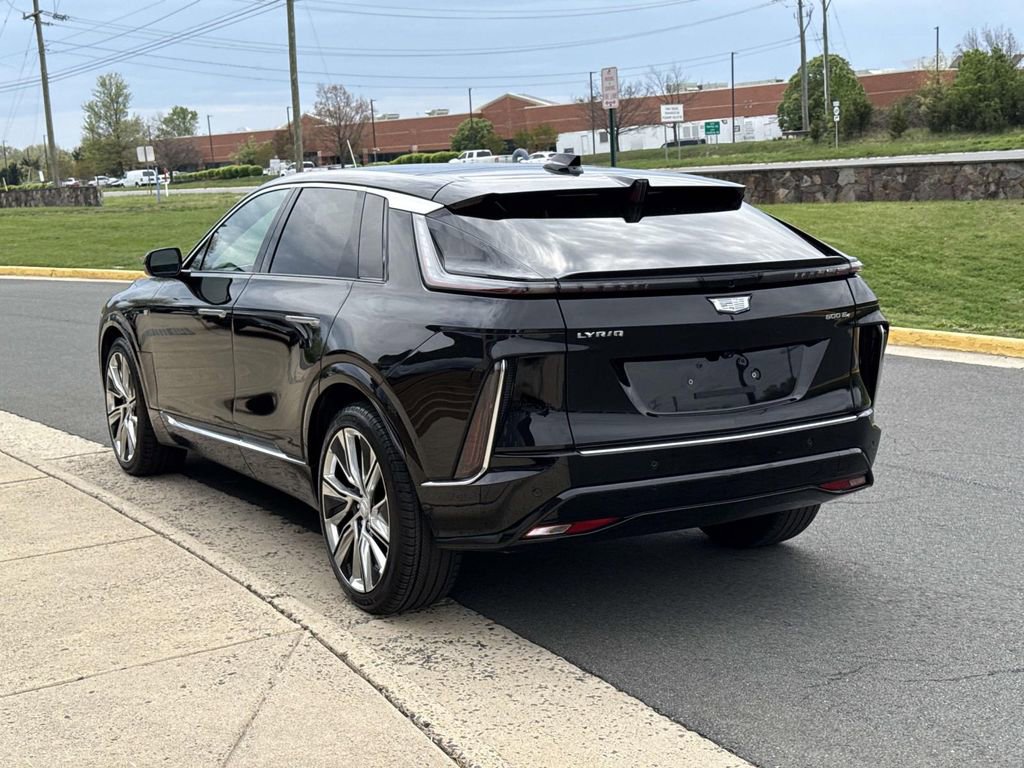 Used 2025 Cadillac Lyriq Luxury w/ LPO, Floor Liner Package image 24